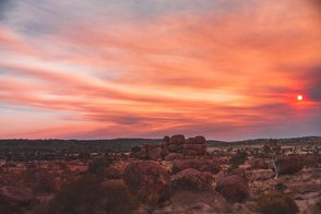 Devils Marbles bei Sonnenaufgang